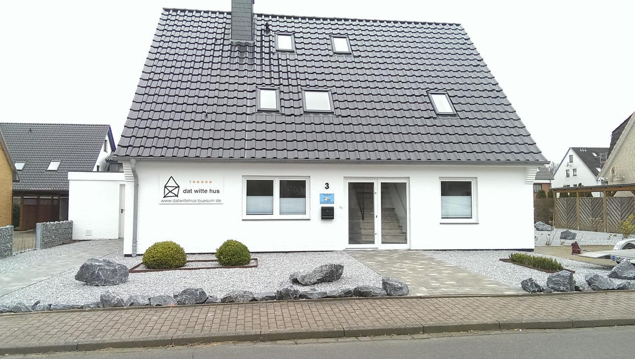 Ferienwohnung Dat Witte Hus 2 Busum Exterior photo