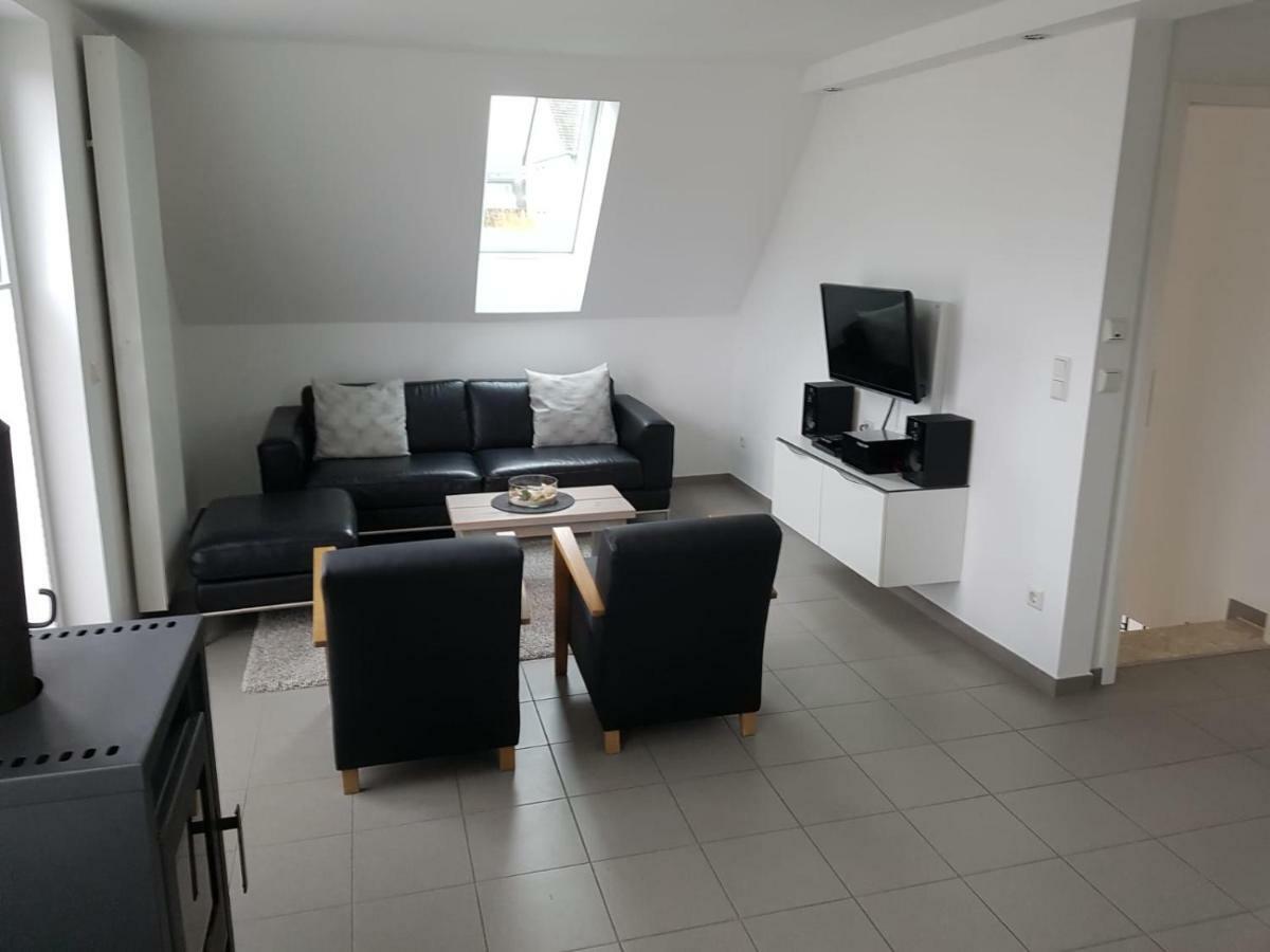 Ferienwohnung Dat Witte Hus 2 Busum Exterior photo